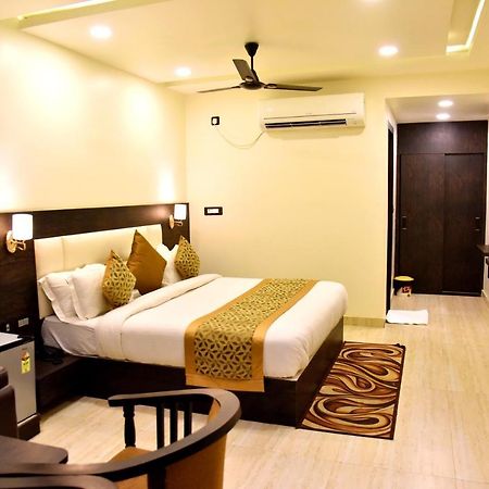 Hotel Vinayak Lucknow Zewnętrze zdjęcie