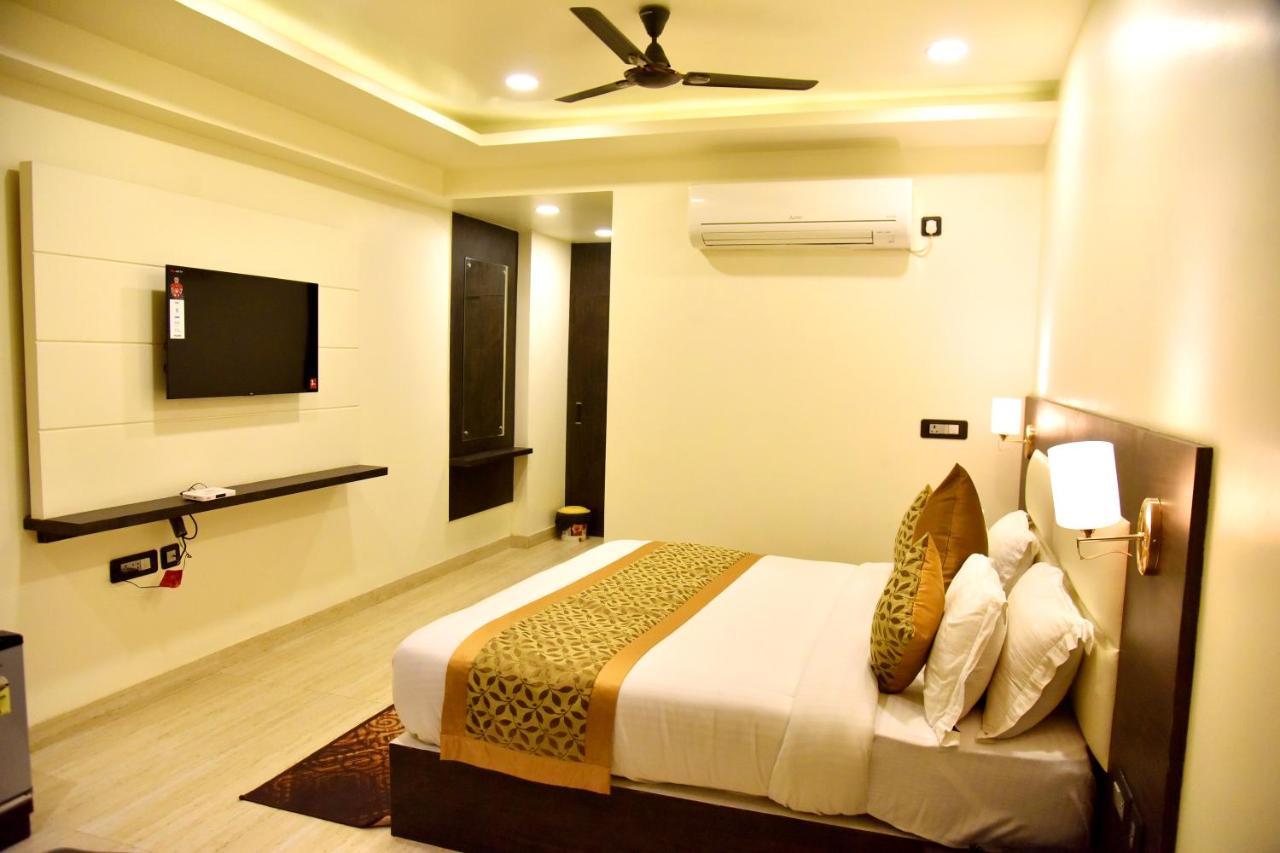 Hotel Vinayak Lucknow Zewnętrze zdjęcie