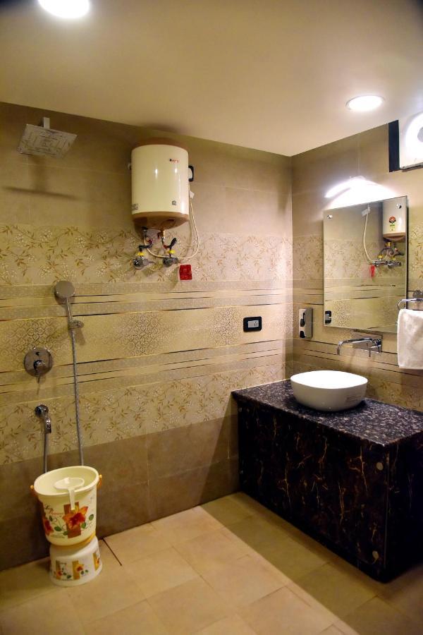 Hotel Vinayak Lucknow Zewnętrze zdjęcie