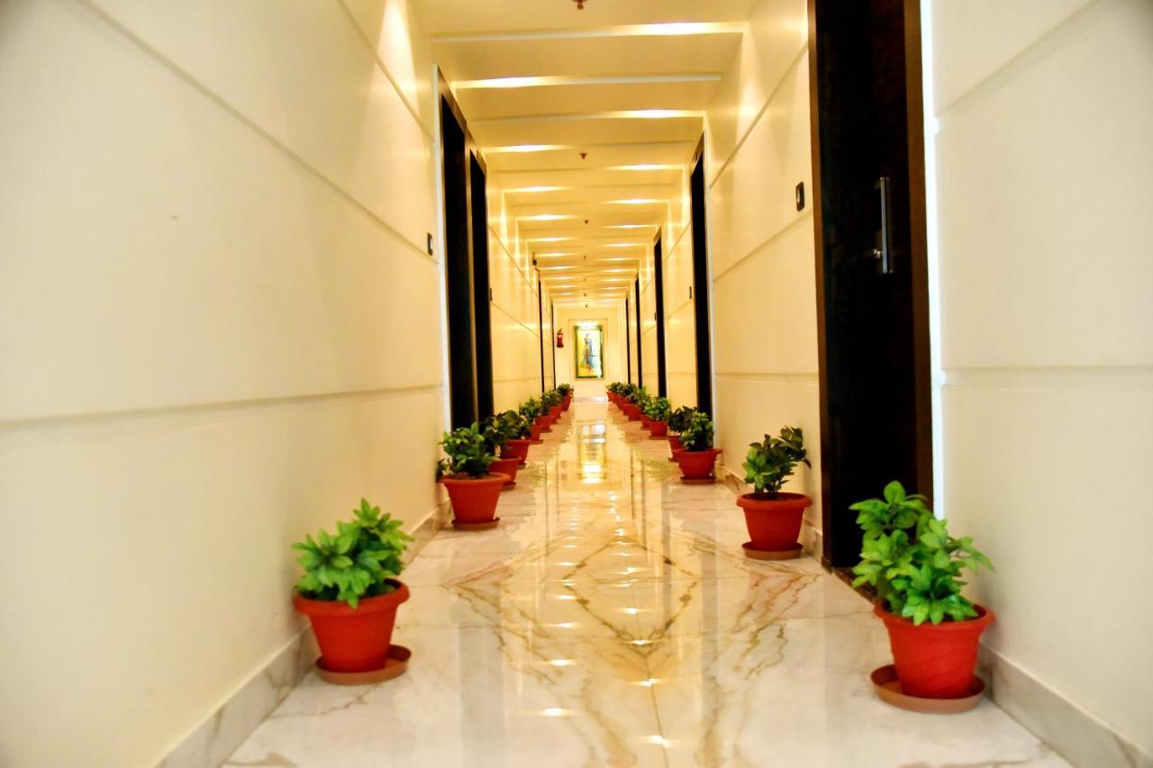 Hotel Vinayak Lucknow Zewnętrze zdjęcie