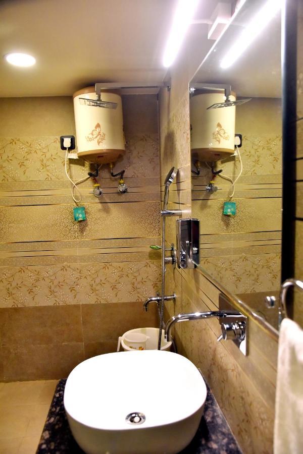 Hotel Vinayak Lucknow Zewnętrze zdjęcie